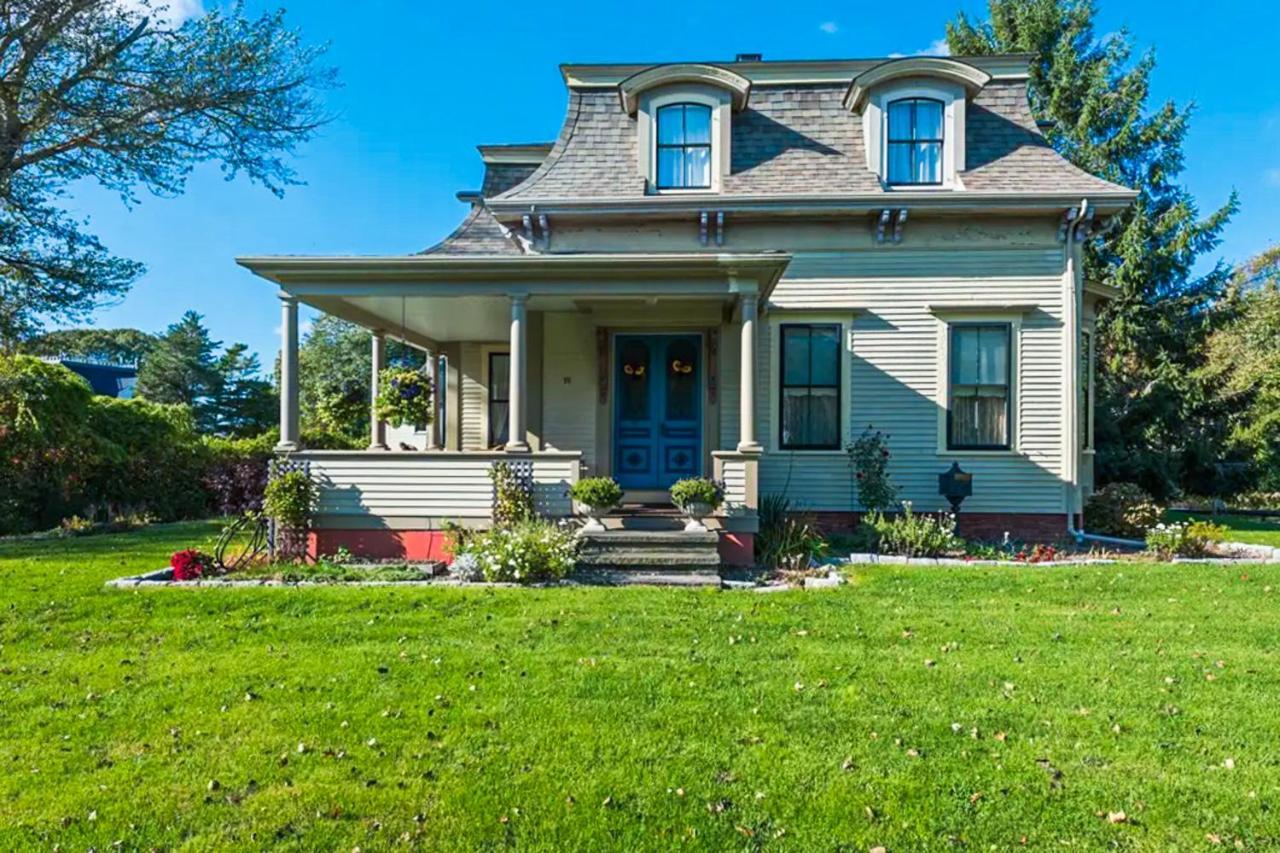 Old Mansard Villa West Dennis Exterior photo